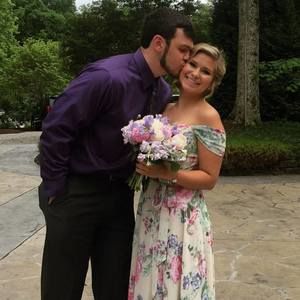 Meet your Posher, Eve